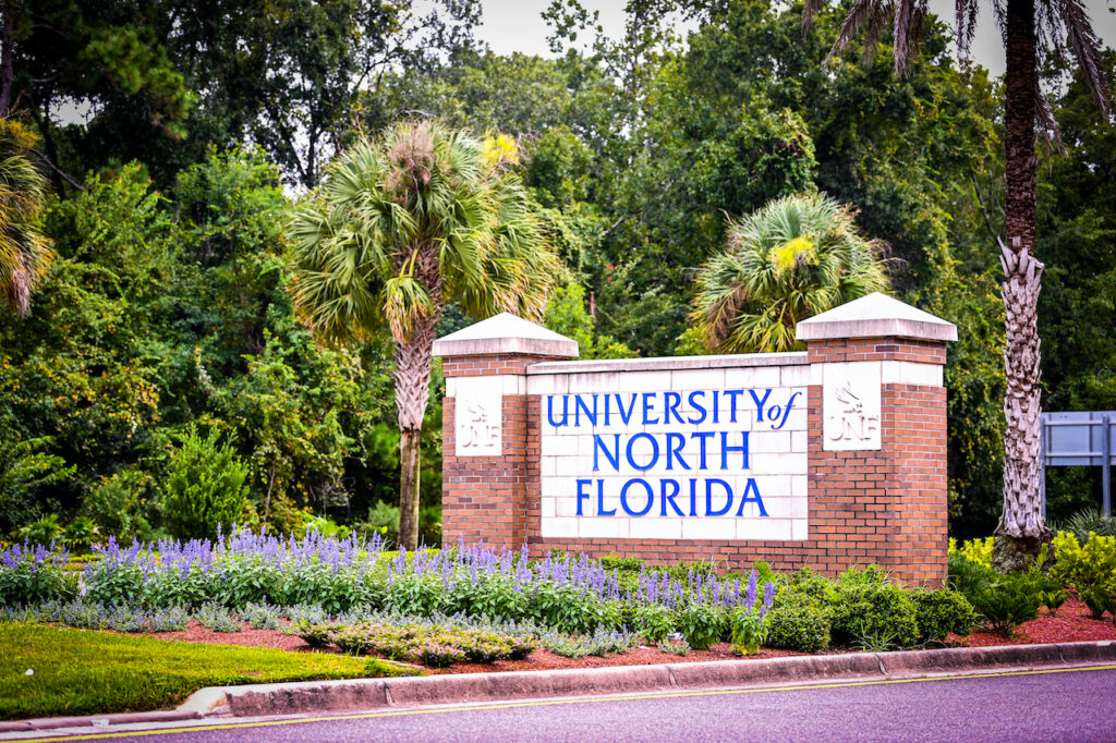 UNF Entrance Sign